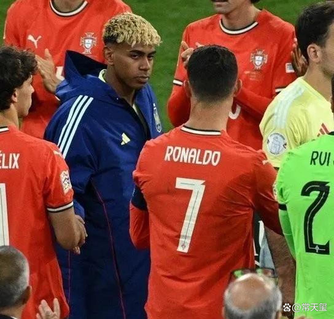 雄鹿引发争议!,C罗官方宣布比赛规则变更新规引发球迷热议的简单介绍 雄鹿引发争议!,C罗官方宣布比赛规则变更新规引发球迷热议的简单介绍