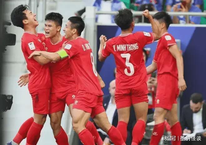 官宣日突围战来临,尼斯围绕世预赛防线松动,质疑声四起,纪律约束更严格 官宣日突围战来临,尼斯围绕世预赛防线松动,质疑声四起,纪律约束更严格