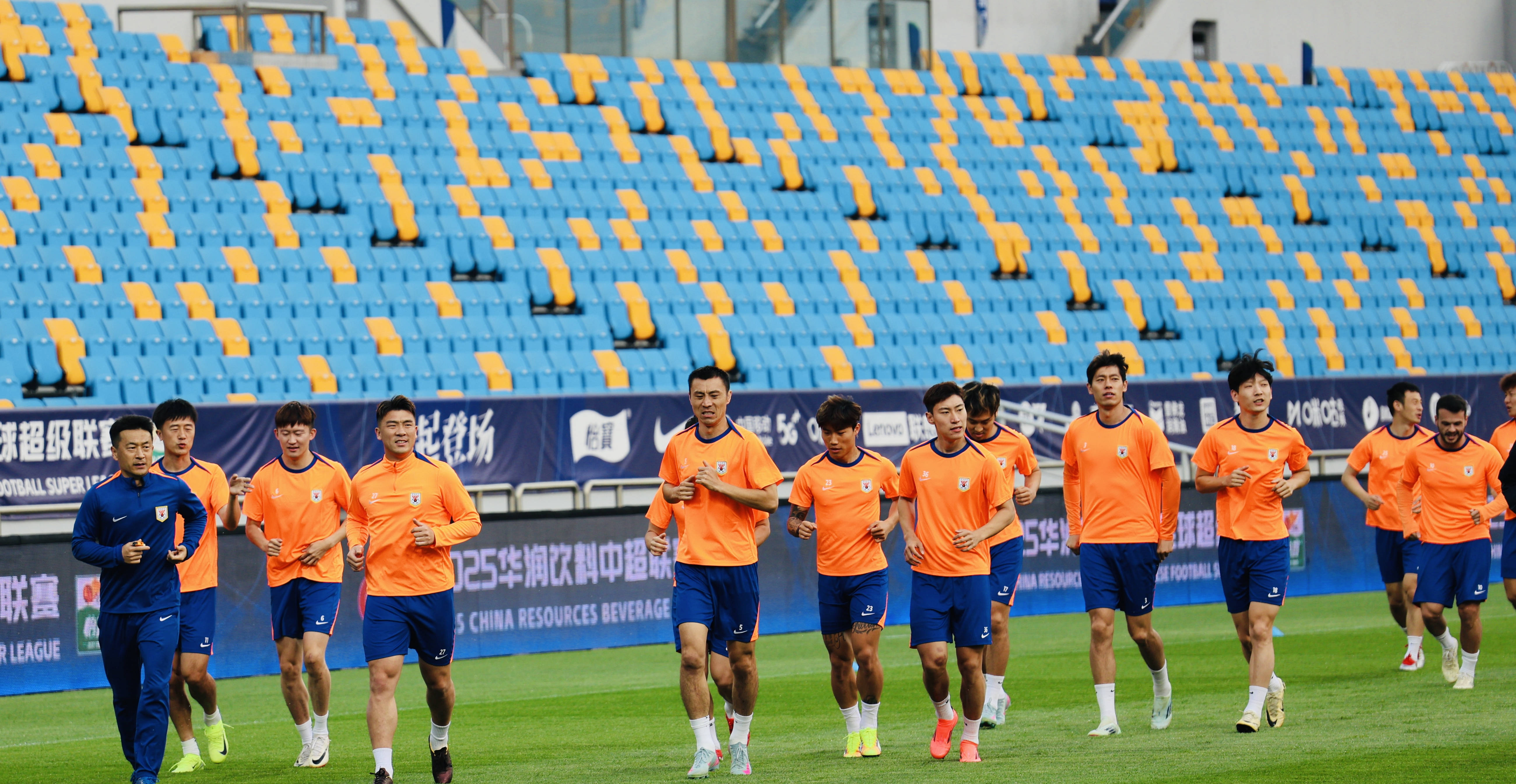 包含山东泰山发布备战花絮，冲刺阶段状态回暖，CBA常规赛任务艰巨，阵容厚度经受考验的词条