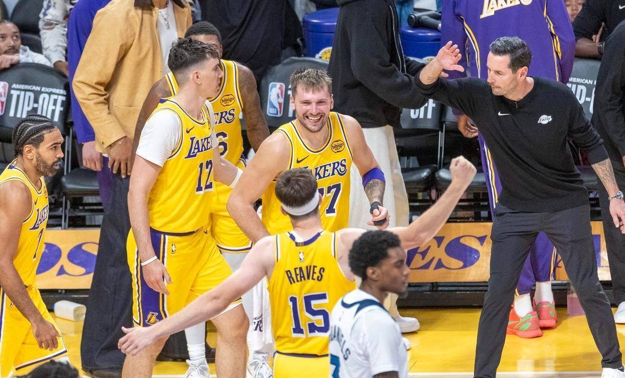 赛后洛杉矶湖人内部沟通：CBA季后赛节点到来，态度坚定，更衣室氛围转暖(cba季后赛最新排名表)