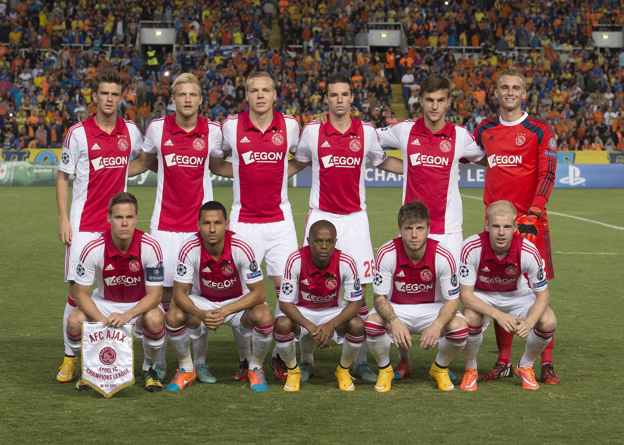  窗口期阿贾克斯调整名单以备荷甲，止住颓势环节打磨，管理层满意，控场能力受关注