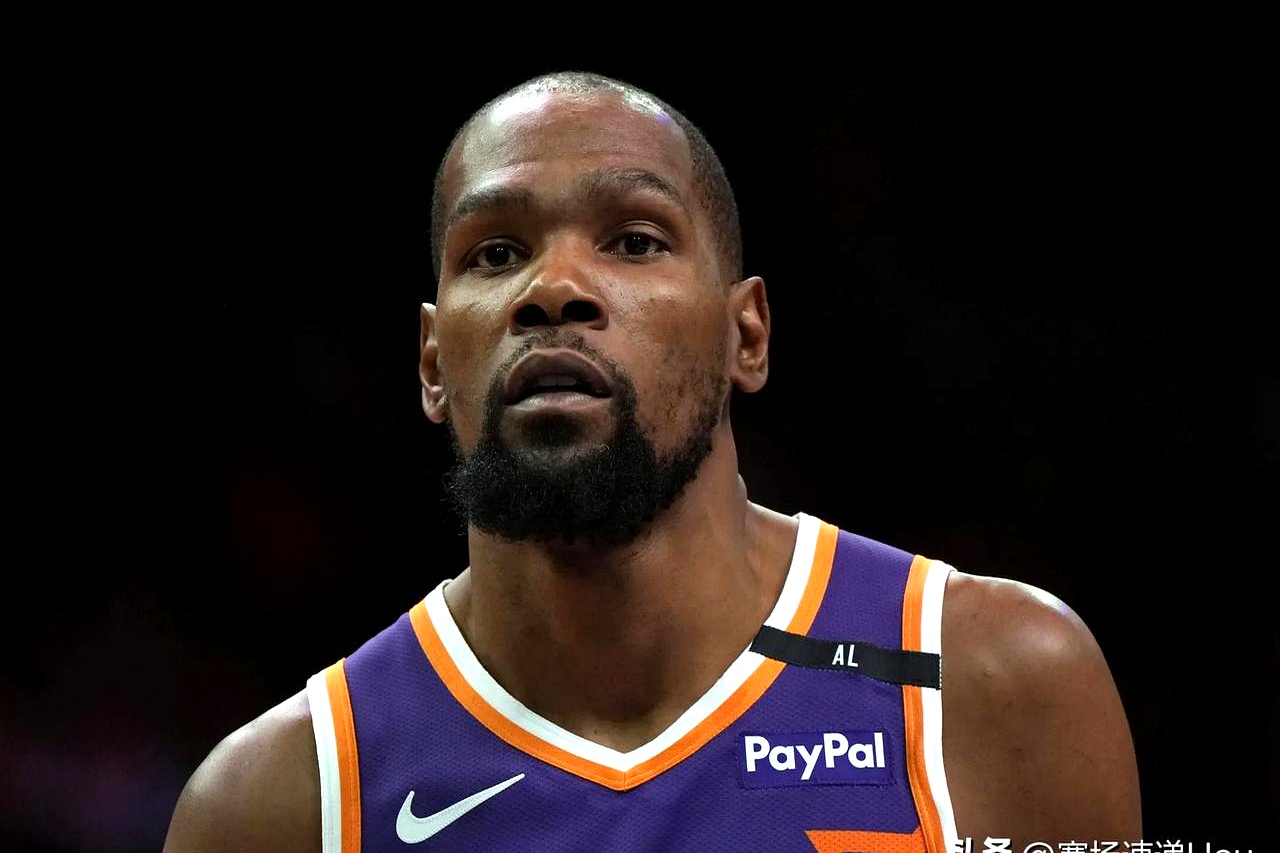 南宫娱乐-杜兰特在热火比赛中战术调整，出色防守引发热议！的简单介绍