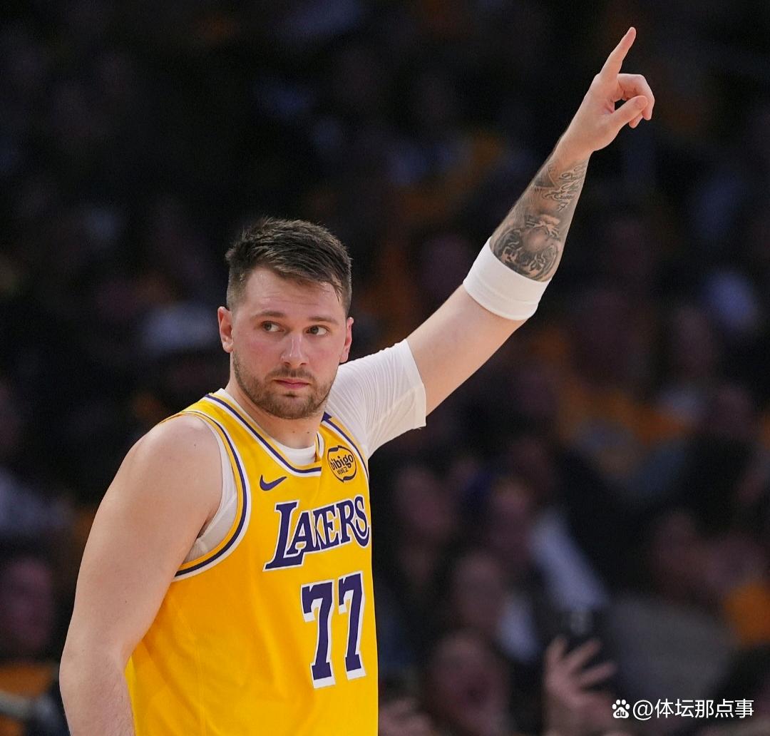 包含东契奇新星回归赛场表现惊艳，快船未来可期！的词条